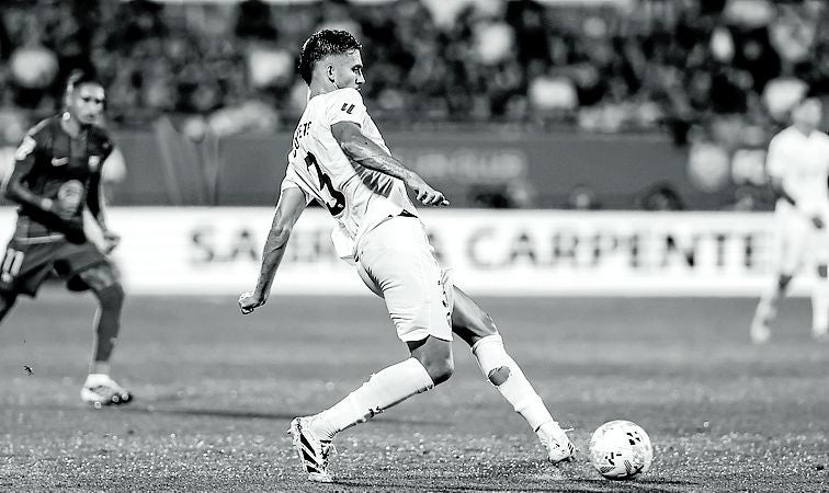 Copete, ante el Barça.