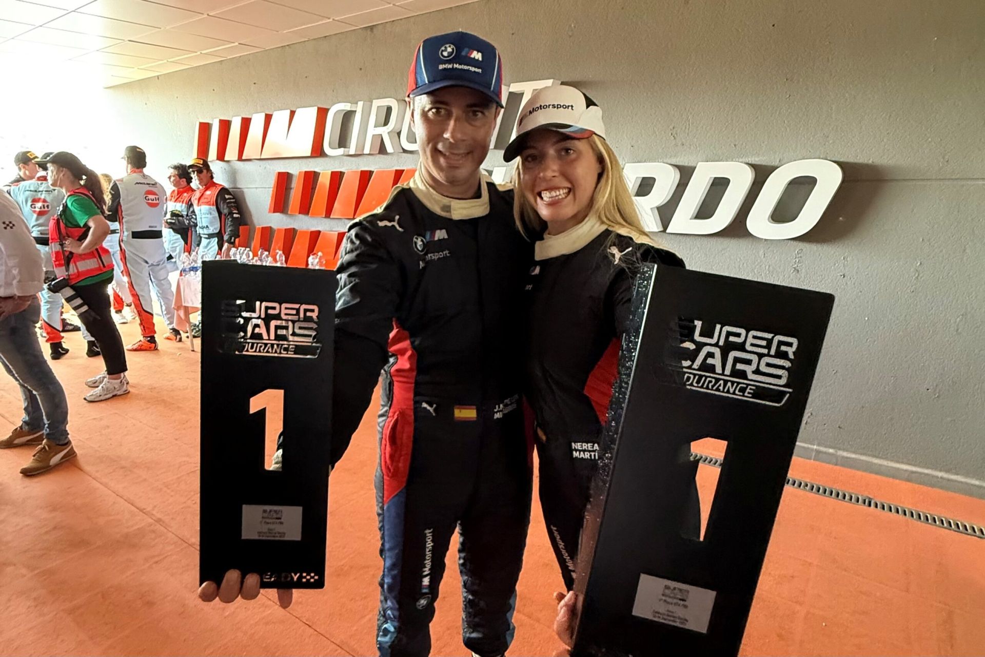 Nerea Martí y José Manuel de los Milagros tras su victoria.