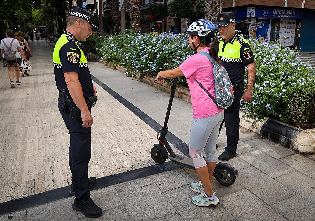 Control policial de patinetes eléctricos en Torrent.