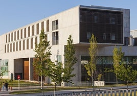 El hospital de Dénia, donde han trasladado al menor.