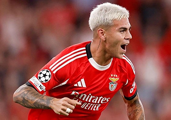 Enzo Barrenechea, celebrando su gol en Champions con el Benfica.