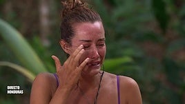 Adara, entre lágrimas, este martes.