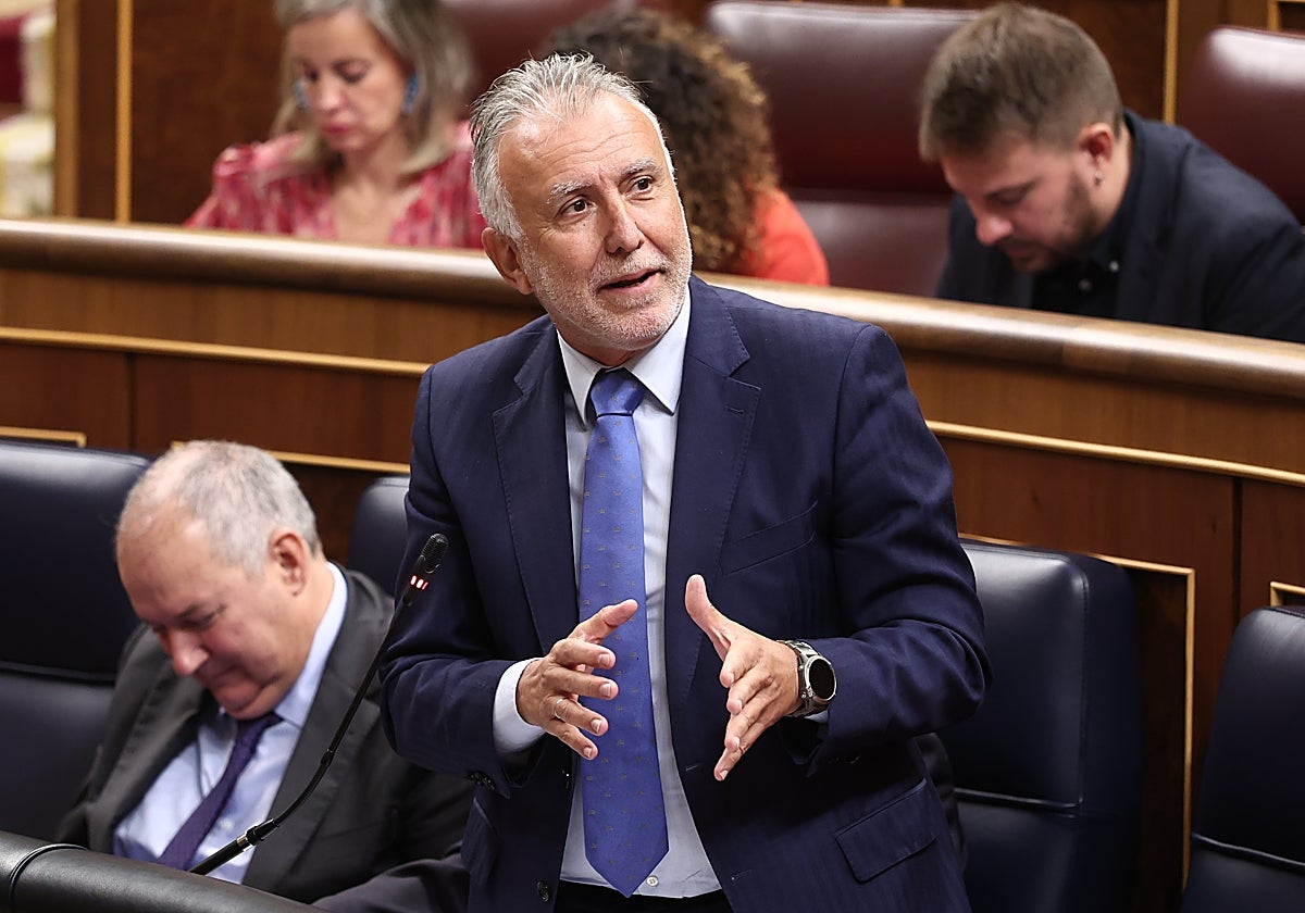 El ministro Ángel Víctor Torres, en el Congreso de los Diputados.