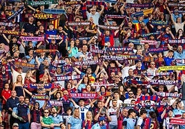 La afición del Levante, en un partido en el Ciutat.