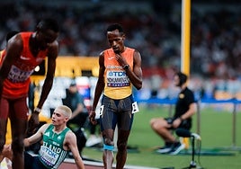 Ndikumwenayo tras el final de la carrera.