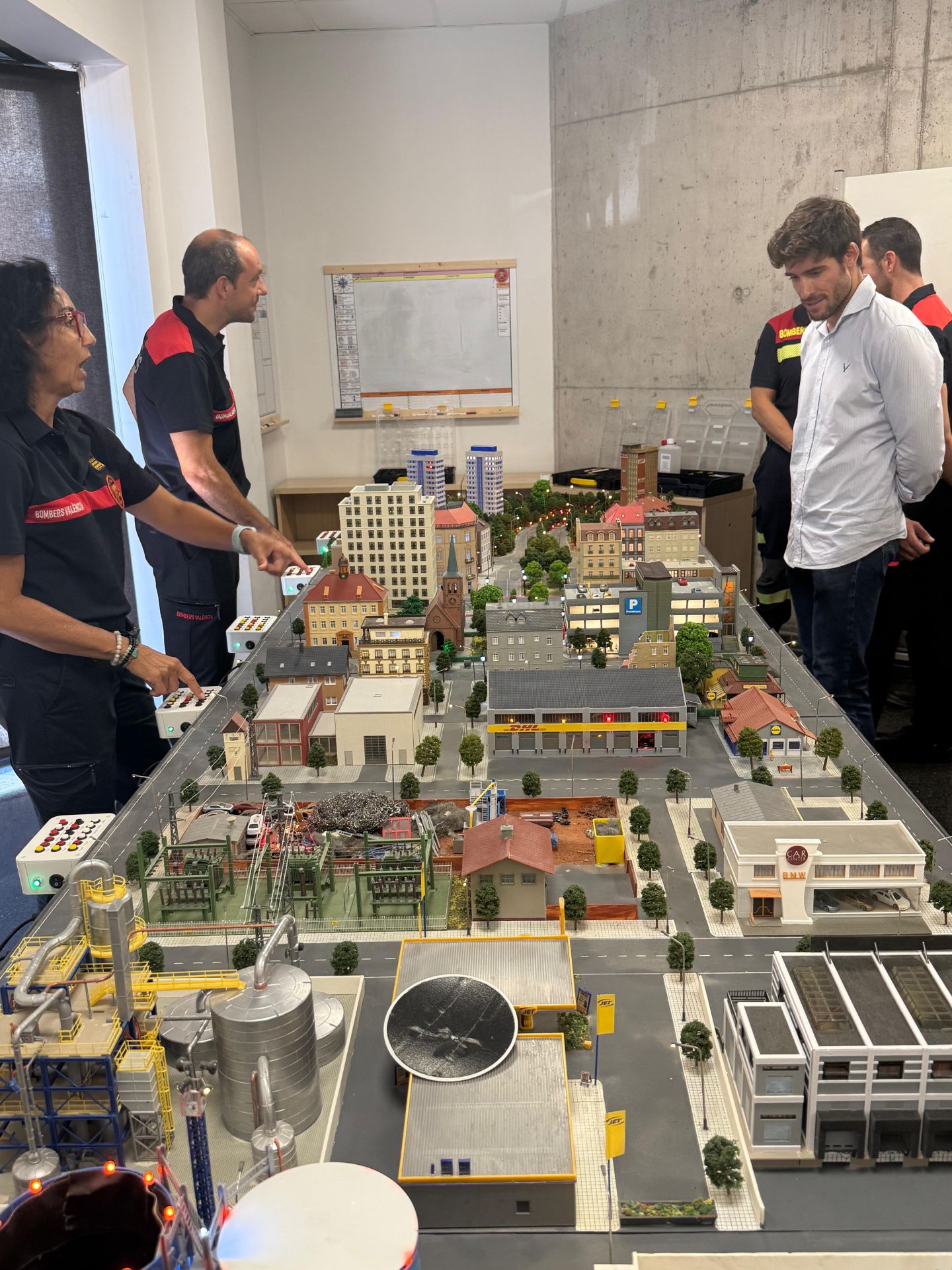 FOTOS | Miniaturas de Valencia contra incendios