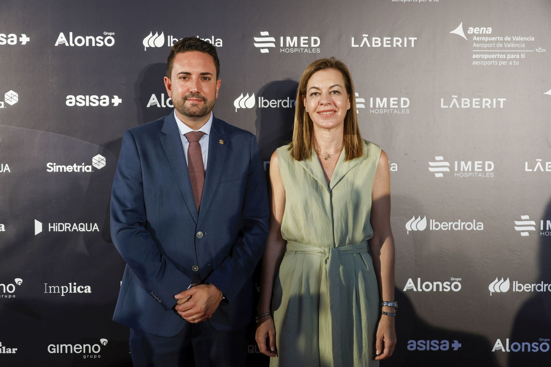 David Fortea, portavoz del gobierno municipal de Paterna y la diputada y teniente alcalde Nuria Campos.