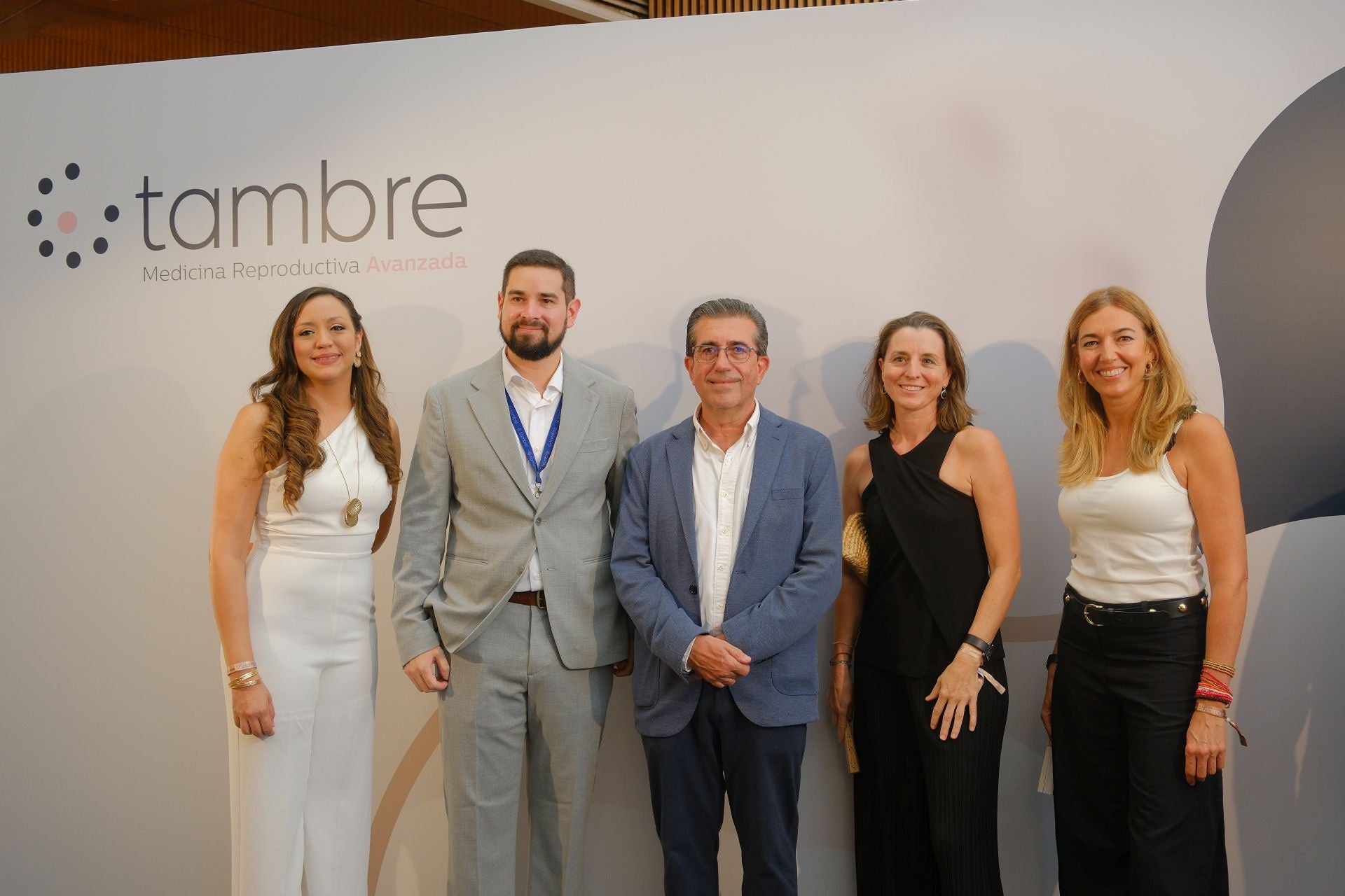 La clínica de fertilidad Tambre abre sus puertas en Alicante con una velada para recordar