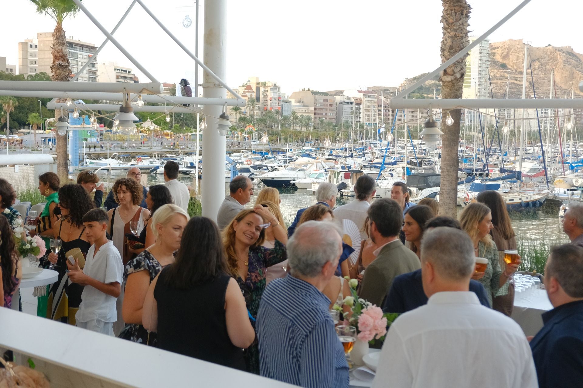 La clínica de fertilidad Tambre abre sus puertas en Alicante con una velada para recordar