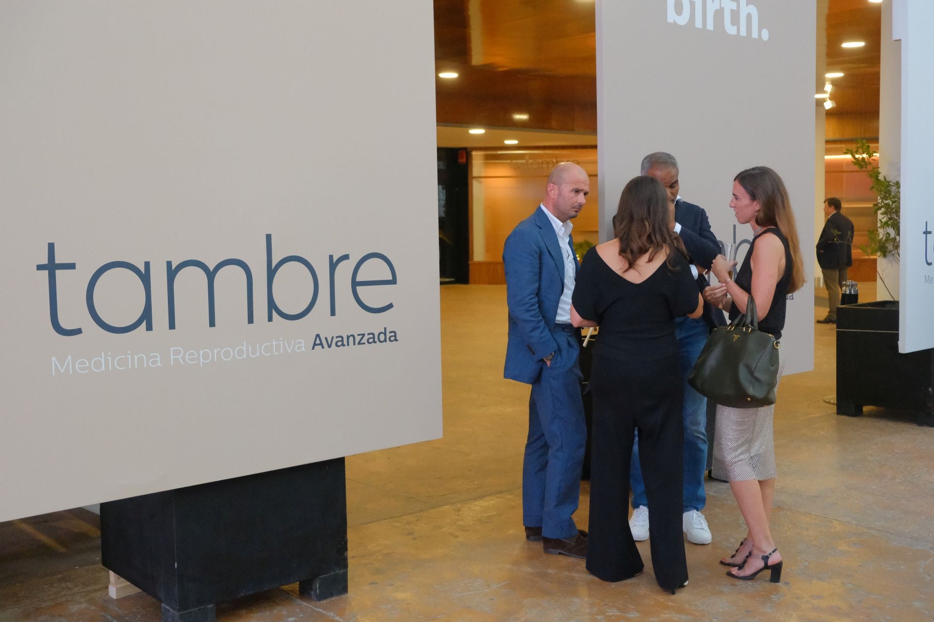 La clínica de fertilidad Tambre abre sus puertas en Alicante con una velada para recordar