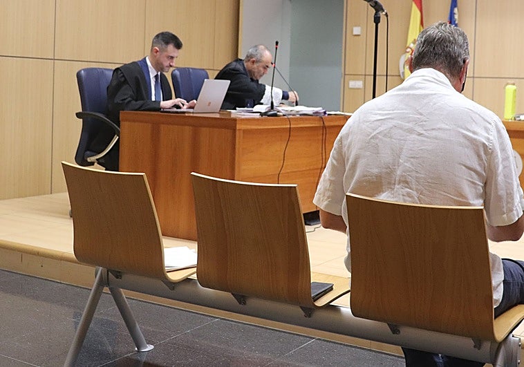 Durante el juicio se reprodujeron algunos de los audios enviados por la denunciante al acusado.