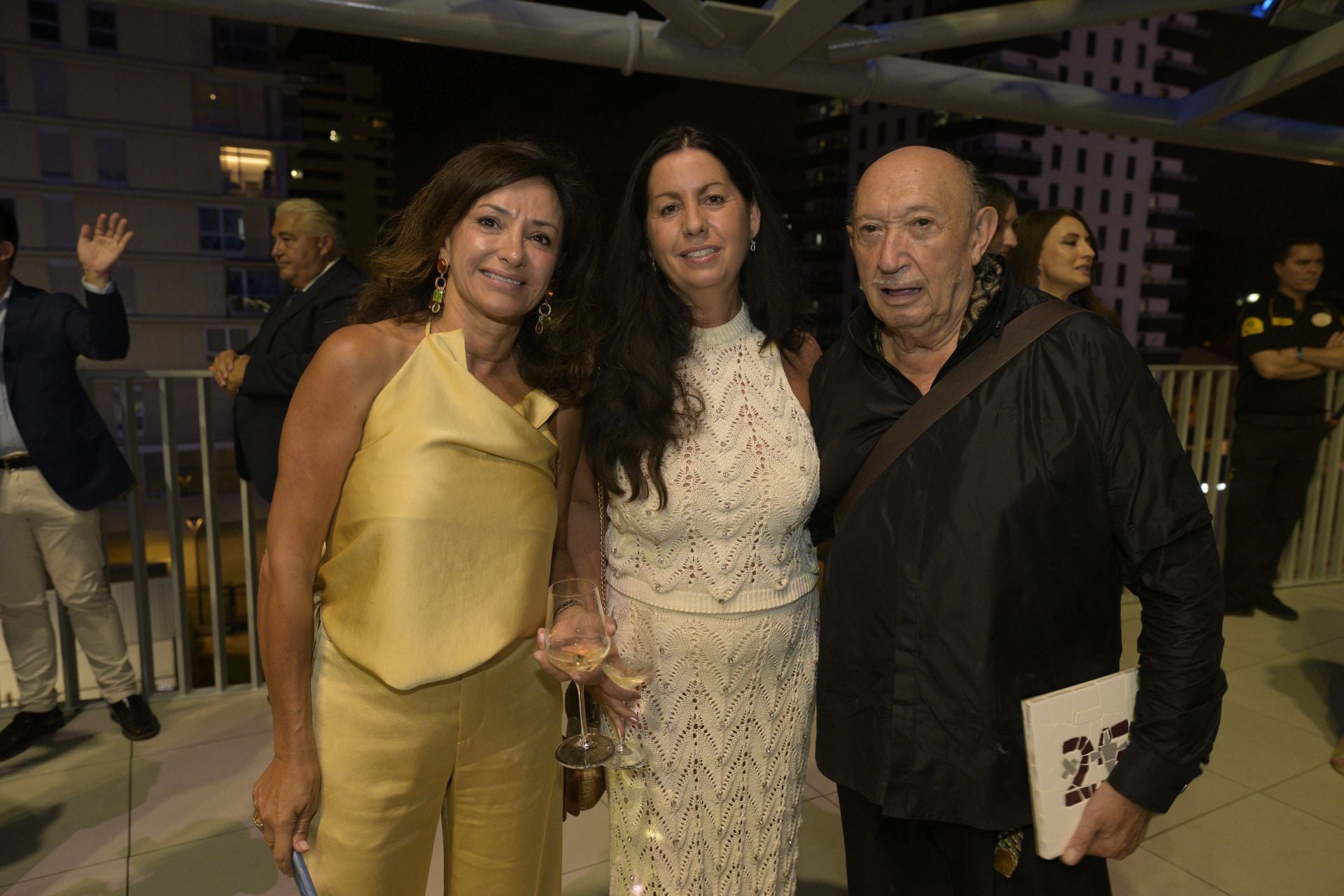 Cristina Domínguez, Elena Sánchez Águila y Francis Montesinos.
