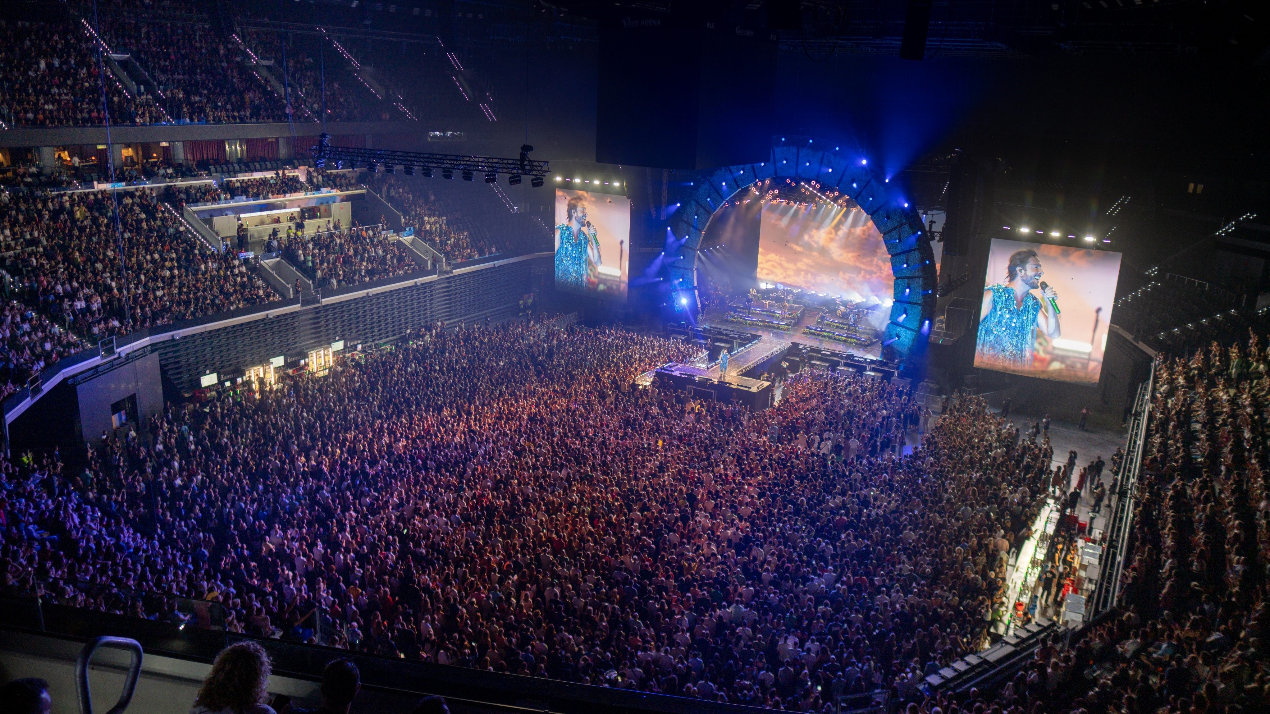El Roig Arena, a reventar.