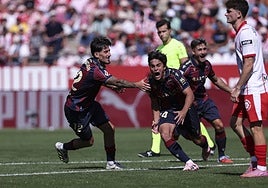 Carlos Álvarez celebra su gol ante el Girona.
