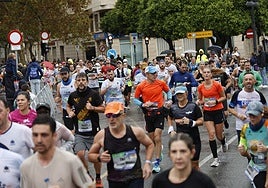 Corredores en la media maratón de Valencia.