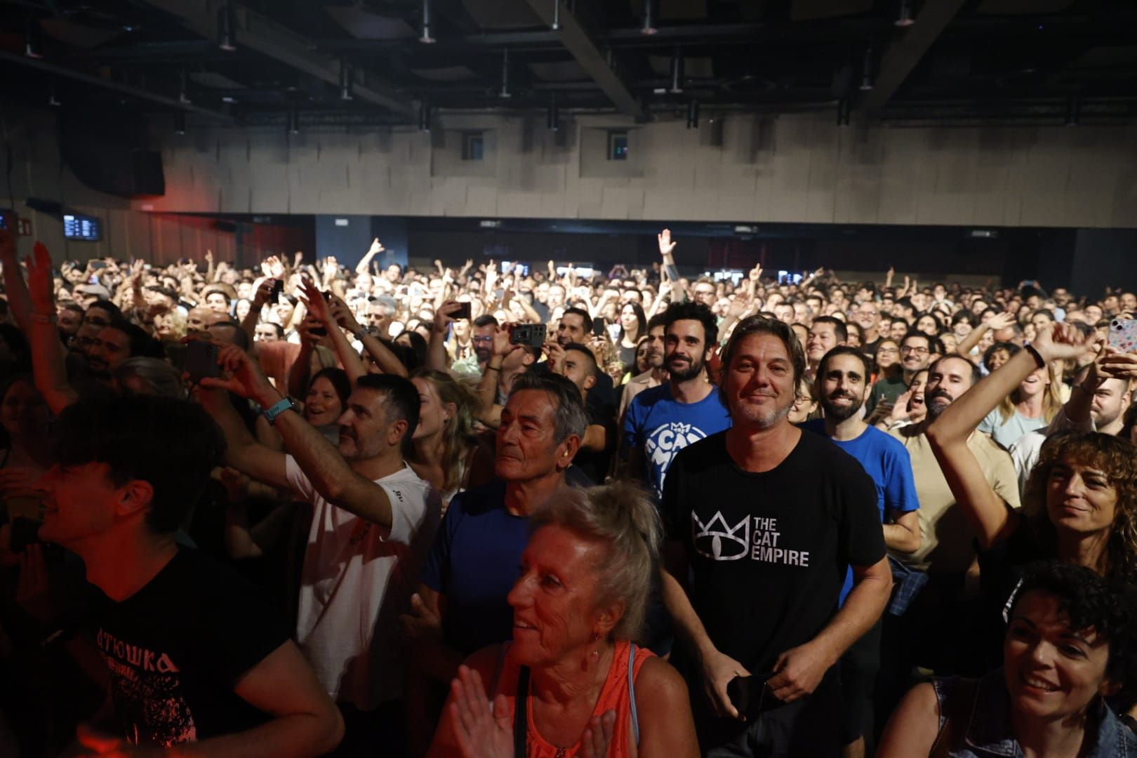 FOTOS | Cat Empire estrena la Sala Auditorio del Roig Arena