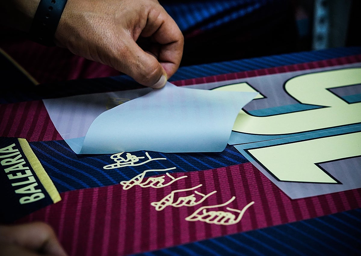 Imagen secundaria 1 - Las camisetas especiales del Levante.