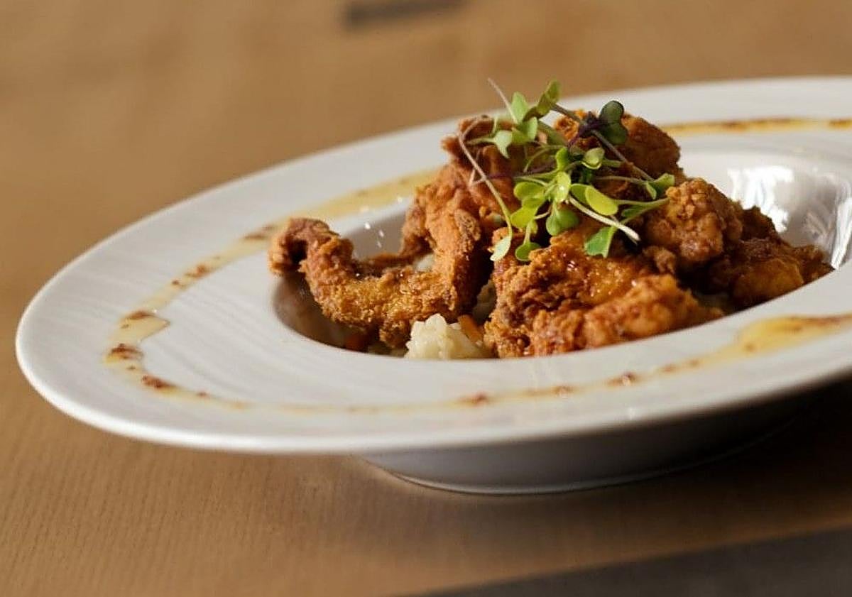 Imagen principal - El restaurante de Gran Vía al que nadie entraría pero al que todos quieren volver