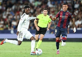 Kervin Arriaga, en el partido entre Levante y Real Madrid.