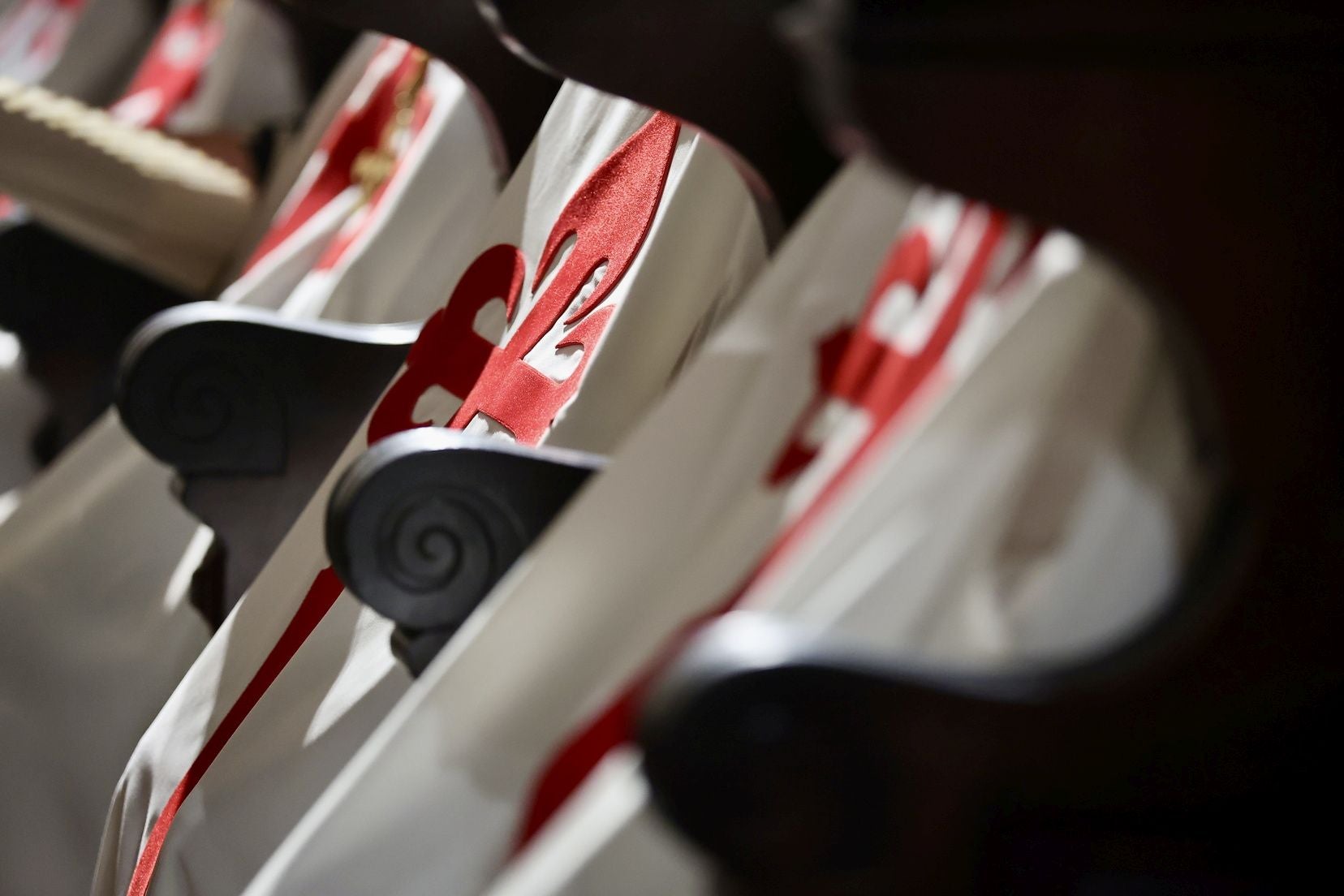 Nombramiento de la fallera mayor de Valencia como Dama de Honor del Santo Cáliz