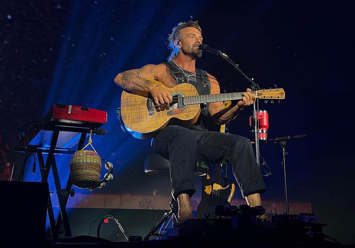 Xavier Rudd canta a la naturaleza y a la espiritualidad en el Roig Arena