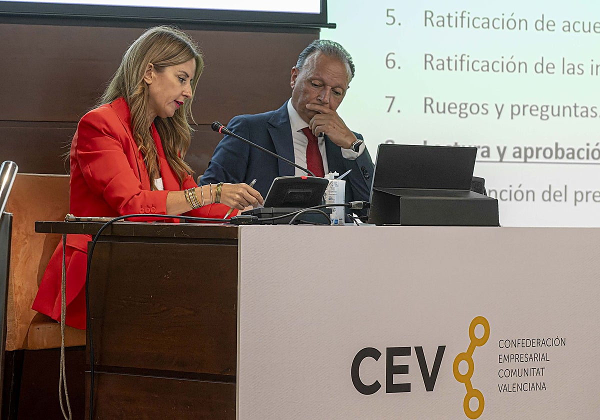 Esther Guilabert, junto a Salvador Navarro.