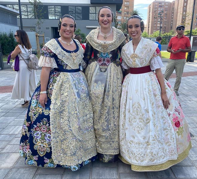 FOTOS | Las mejores imágenes de la gala fallera en el Roig Arena