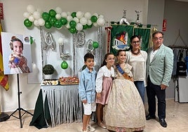 Celebración de la primera representante de la falla Ingeniero Manuel Soto-Avda. de Francia (La Nova del Grao) .