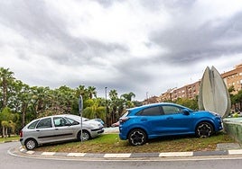 Calles inundadas en la provincia de Valencia por las fuertes lluvias de este lunes