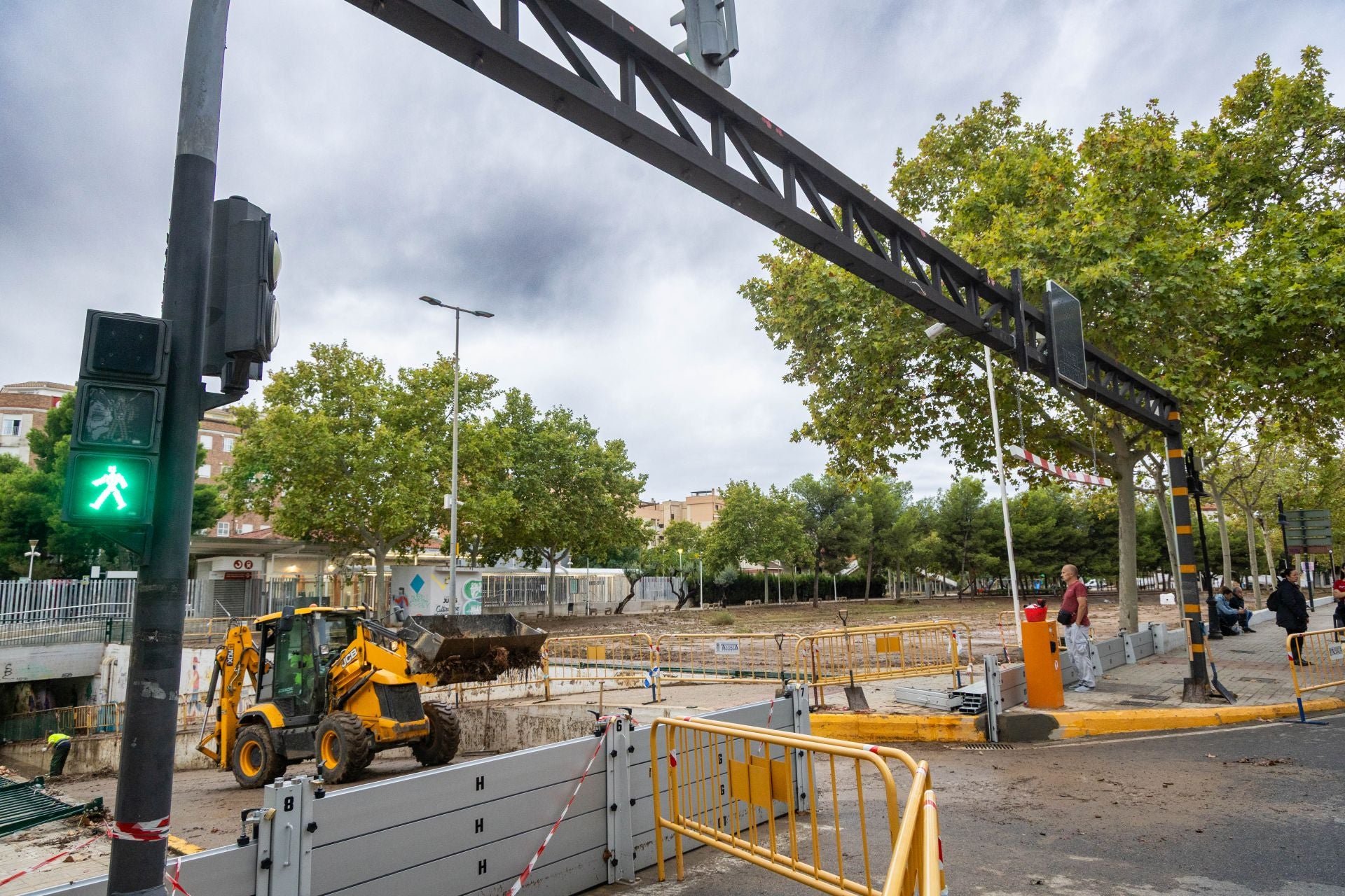Calles inundadas en la provincia de Valencia por las fuertes lluvias de este lunes
