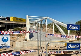 Reconstrucción de la pasarela.