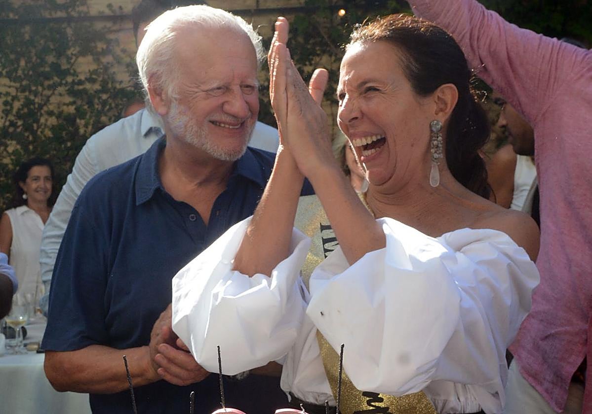 Los invitados a la fiesta de cumpleaños de Cuchita Lluch