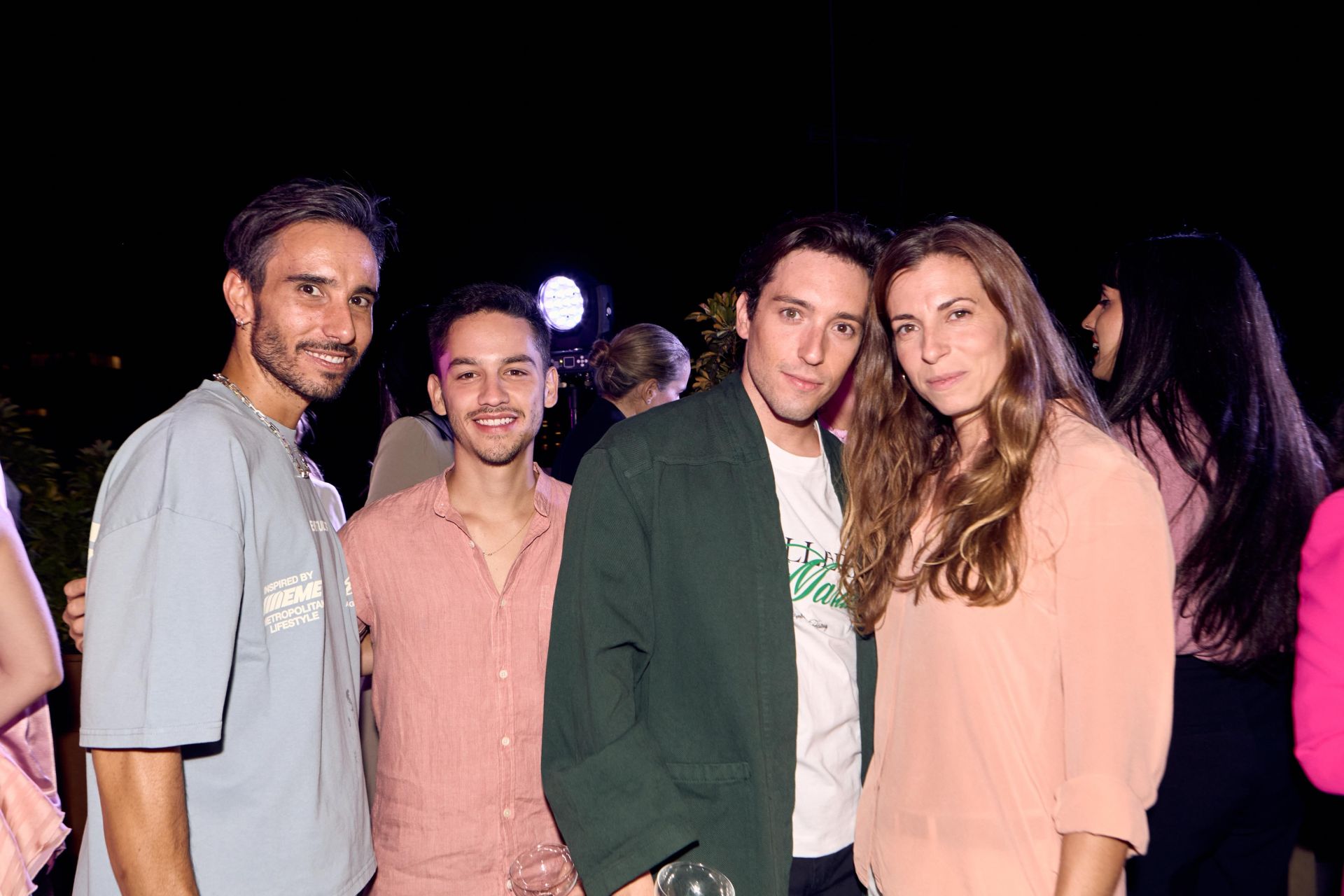 La fiesta rosa de Sigfrido Serra