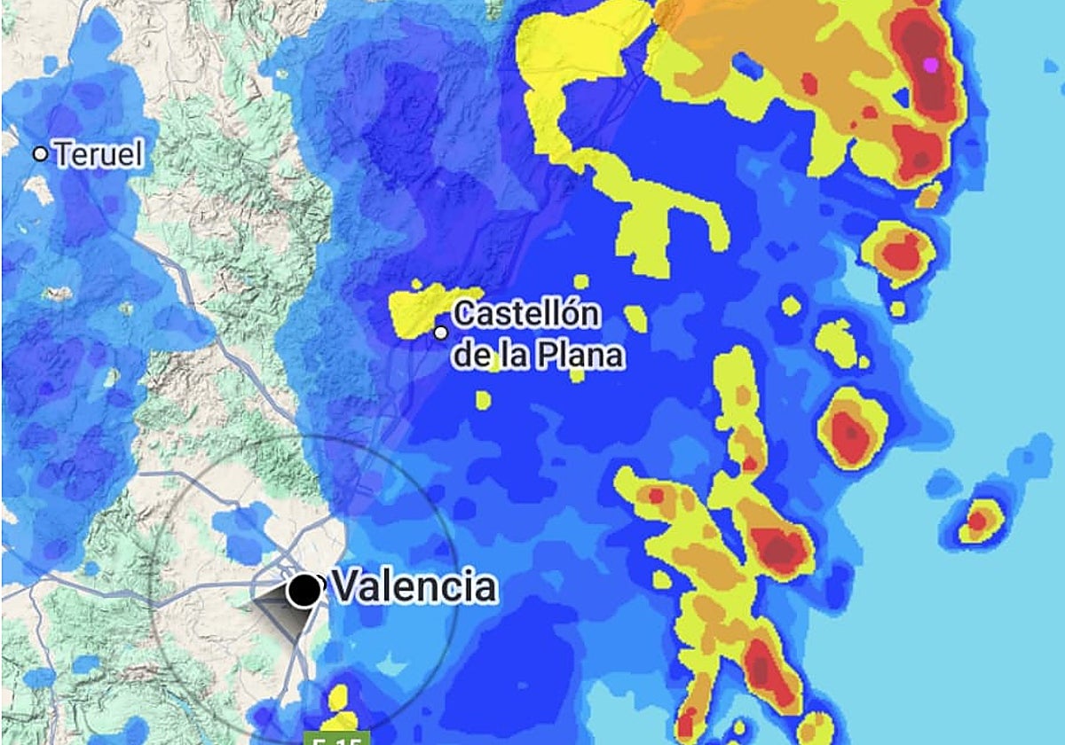 Situación de los núcleos tormentosos a las 12.15 horas de este lunes.
