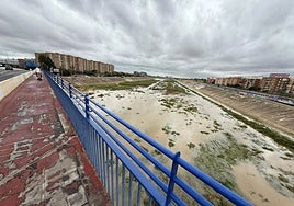 Estado del nuevo cauce del río Turia durante este lunes.