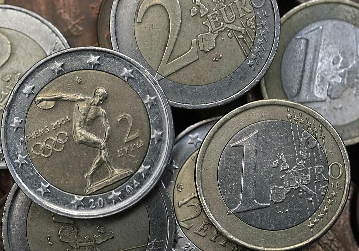 Monedas de euro y dos euros, en imagen de archivo.