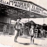 Vicente y Javierm cuando eran unos niños, en el merendero El Bobo.