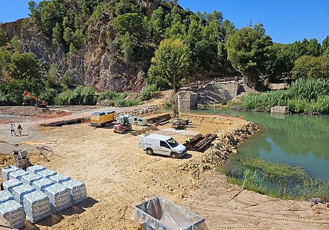 Zona de obras en Bugarra.