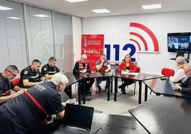 Pradas, junto al resto de los miembros del Cecopi.