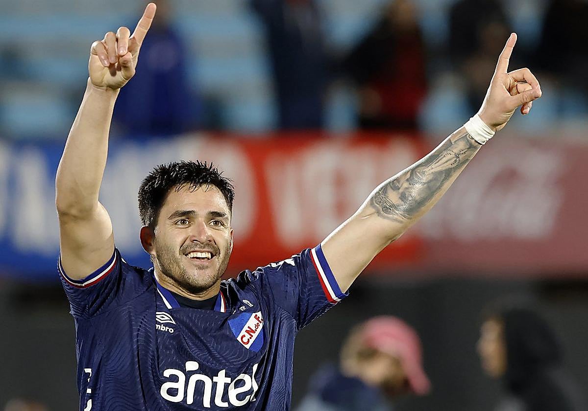 Maximiliano Gómez, con Nacional de Uruguay.