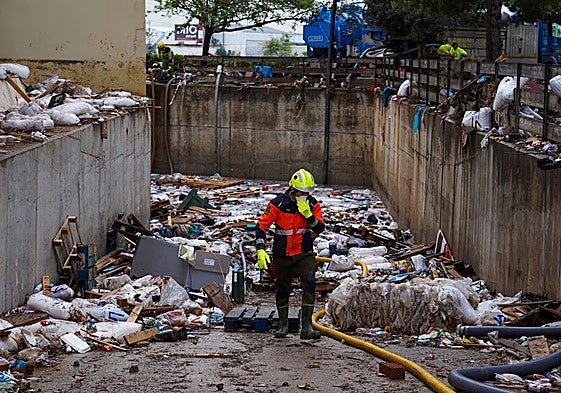 Destrozos de la dana en el centro comercial Bonaire de Aldaia.
