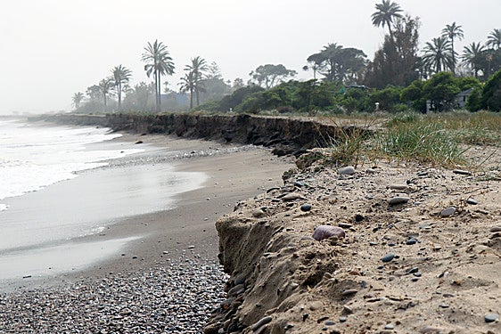 Sagunto solicita al Ministerio de Transición Ecológica que la arena del Puerto de Siles se destine a las playas del norte