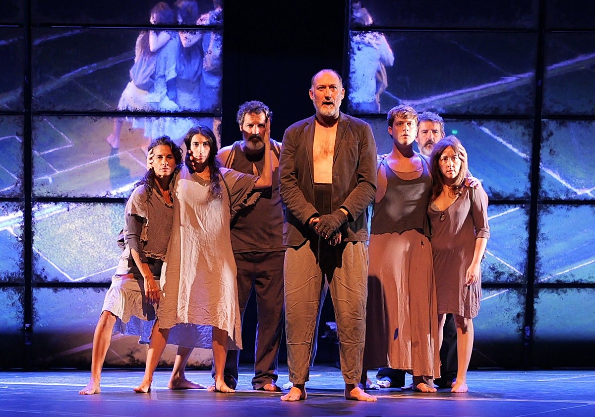 Escena de 'La Barraca' dirigida por Magüi Mira.