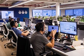 Sala de control de ciberataques de S2 Grupo en Valencia.