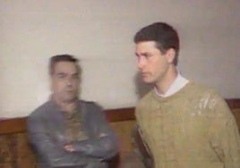 Antonio Anglés (derecha), el día que fue juzgado por secuestrar a una joven en Catarroja.