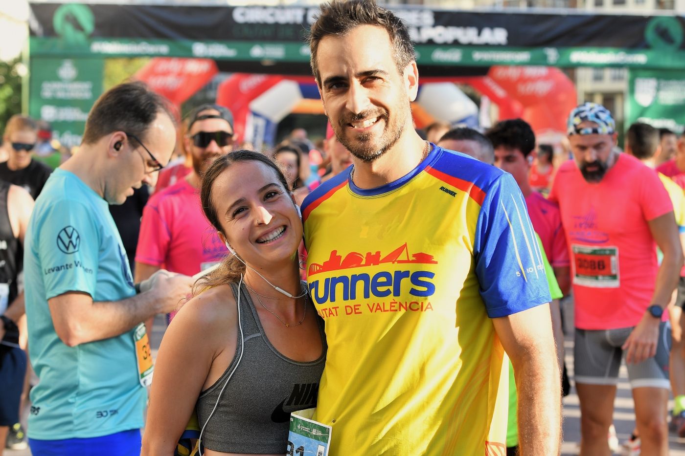 Búscate en la XV Volta a Peu de les Falles