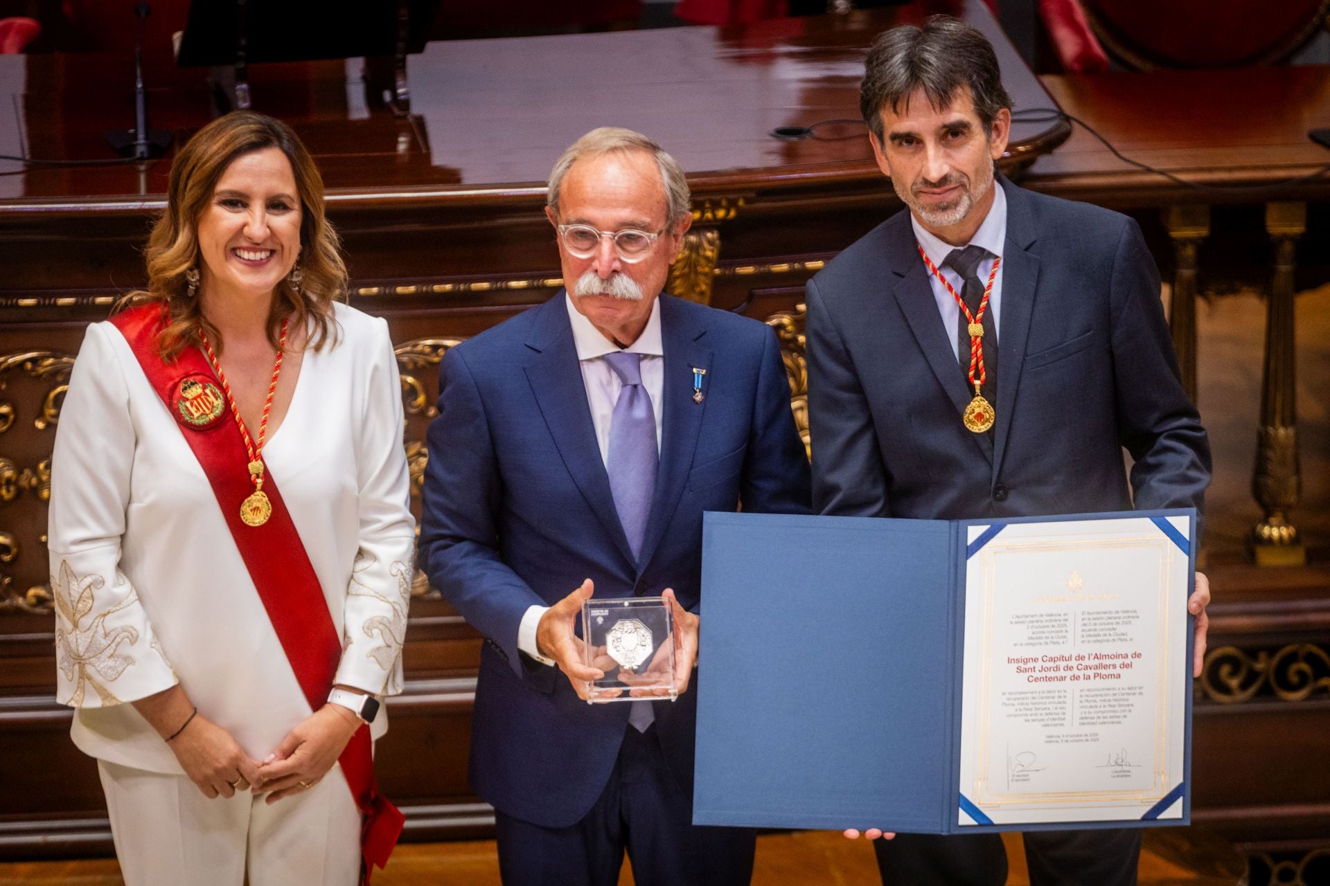 FOTOS | Valencia entrega sus honores y distinciones de 2025