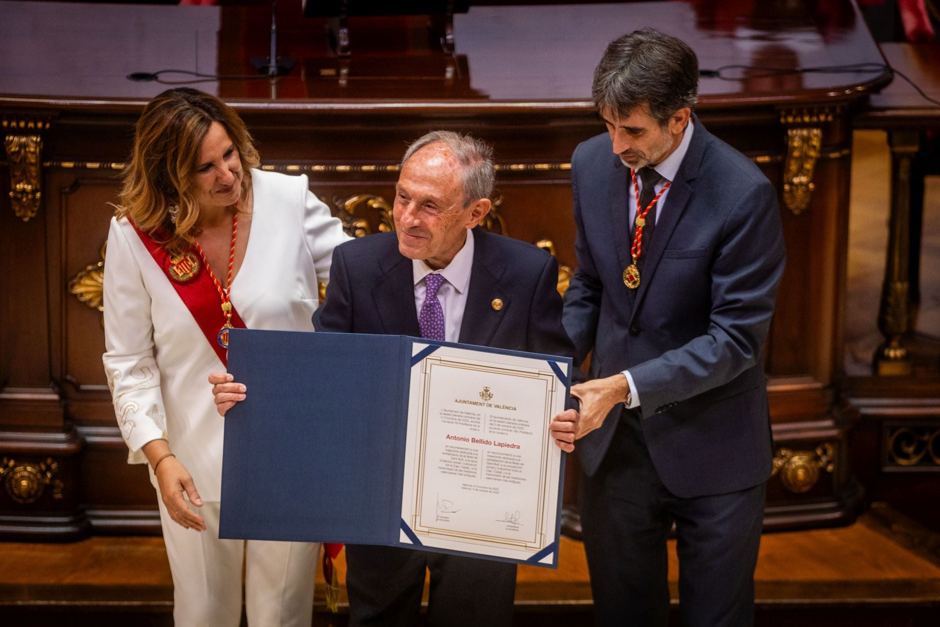 FOTOS | Valencia entrega sus honores y distinciones de 2025