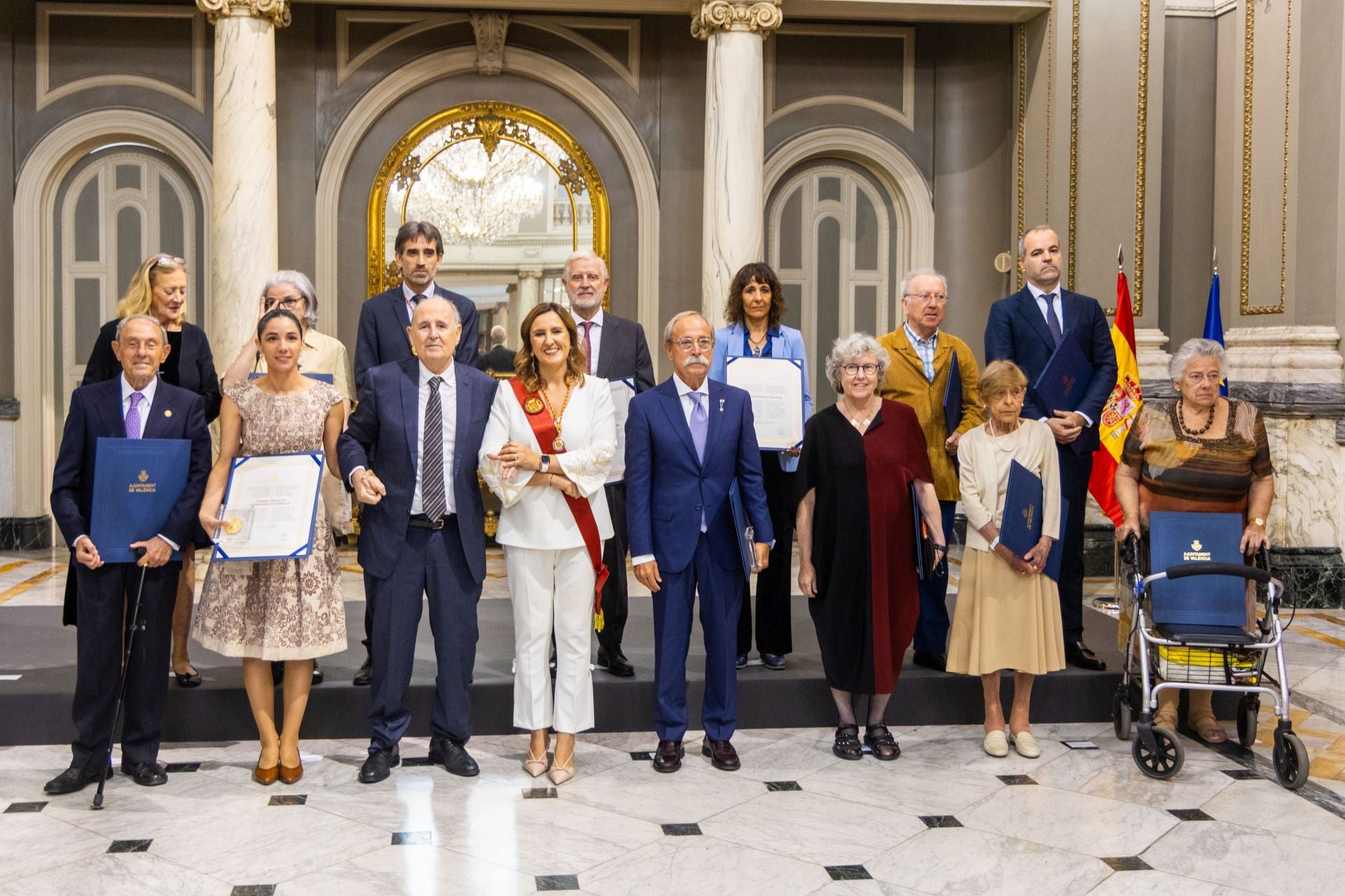 FOTOS | Valencia entrega sus honores y distinciones de 2025