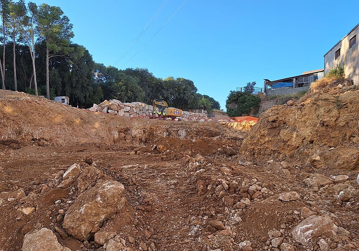 Parte del barranco donde se trabaja en el encargo de emegencia.